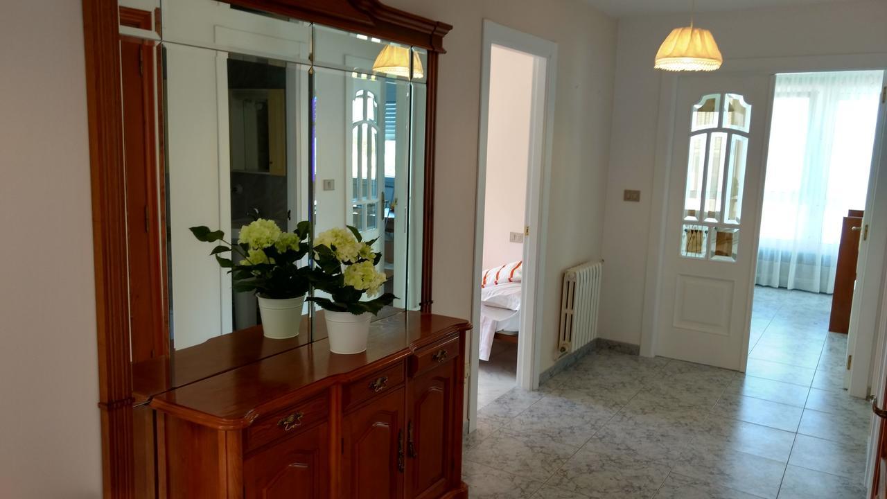 Xabarin Apartment Abadín Екстериор снимка
